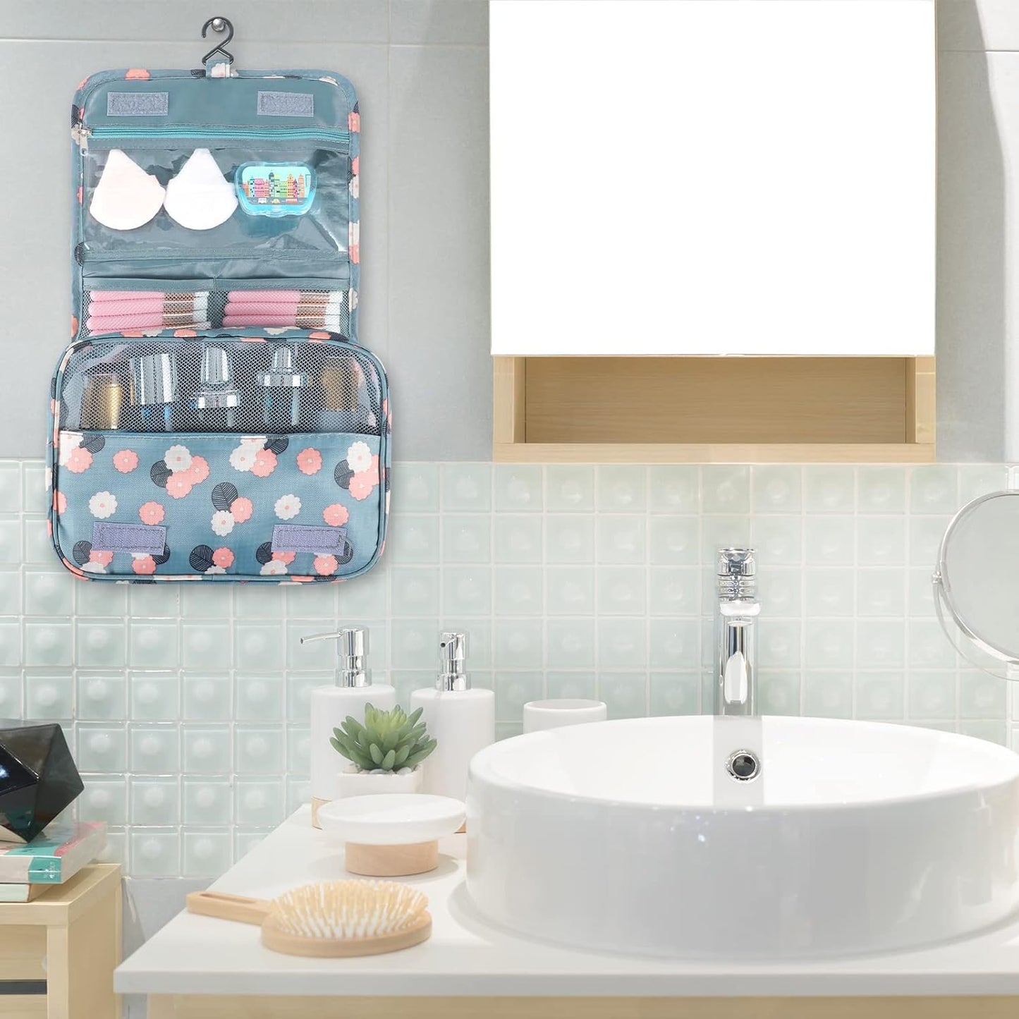 Toiletry Bag Travel Bag with Hanging Hook, Waterproof Makeup Cosmetic Bag Travel Organizer for Accessories, Full-size Container, Large Capacity